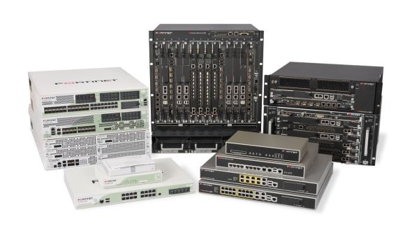 FAZ-3500F-USG Fortinet FortiCarrier 3500F 32 x Ports 1000GBase-X SFP + Manageable 3U Rack Mountable GigE Firewalls