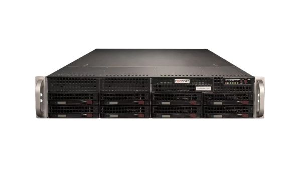 FMG-1000F Fortinet FM-1000F 2x SFP+ slots, 32 TB storage, 2x RJ-45 10G Centralized management Appliance