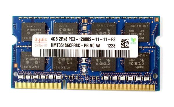 HMT351S6CFR8C-PBN0-AA Hynix 4GB PC3-12800 DDR3-1600MHz non-ECC Unbuffered CL11 SoDIMM Dual-Rank Memory Module