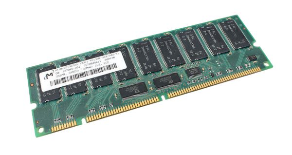 MT18LSDT3272G-133E1 Micron Technology 256MB 133MHz PC133 ECC Registered CL3 168-Pin DIMM 3.3V Memory Module